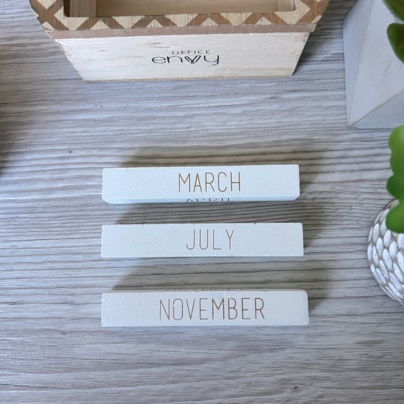 PINEAPPLE desk daily wooden block calendar - Picture 11 of 11